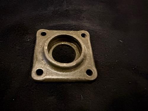 8333 rear end cover nos