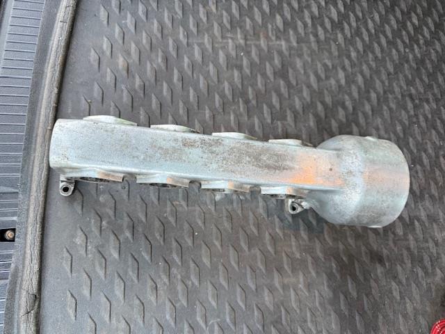 8184 Used Camshaft Housing